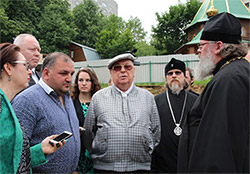 Владимир Ресин проинспектировал ход строительства храма